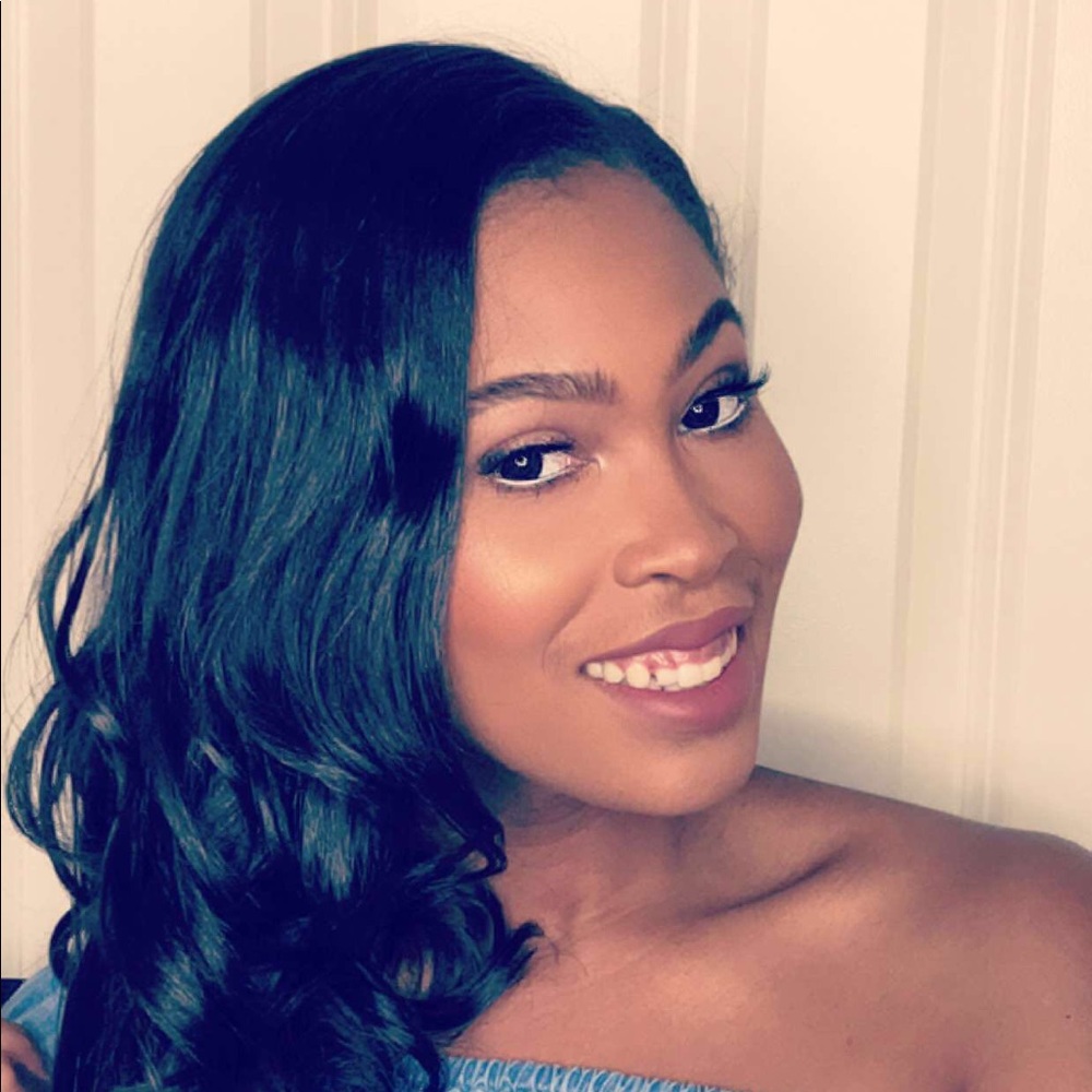 Meet your Posher, Brittney